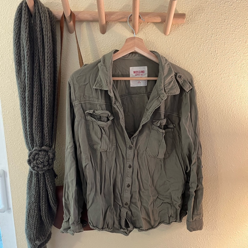 Mossimo cotton button down blouse